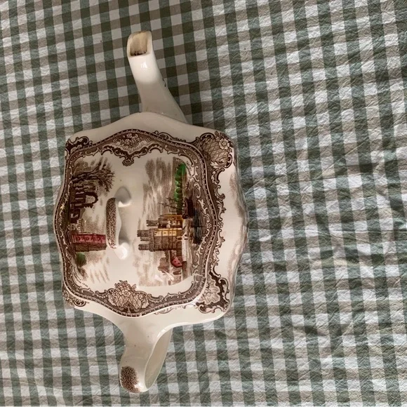 Johnson Brothers vintage Old Britton Tutor, village Square, Footed, teapot - Picture 2 of 11